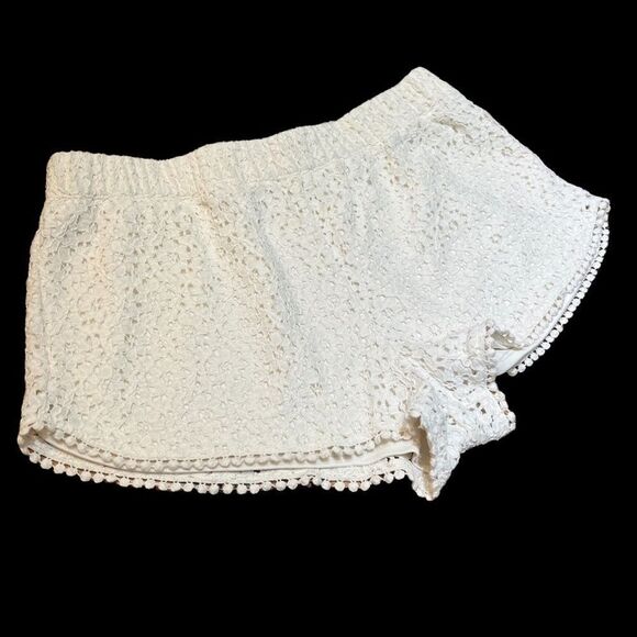 Forever 21 White Lace Micro Shorts size Large - Picture 1 of 4